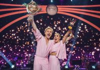 Jännittävä Tanssii Tähtien Kanssa -kausi huipentui Benjamin Peltosen ja Saana Akiolan voittoon!